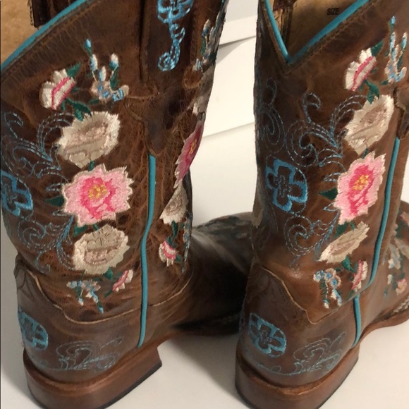 Macie Bean Boots - Picture 8 of 8